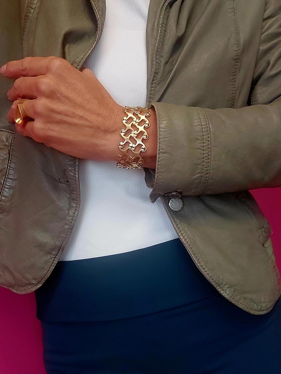 Geelgouden brede opengewerkte schakelarmband Sans Gêne met twee rijen schakels